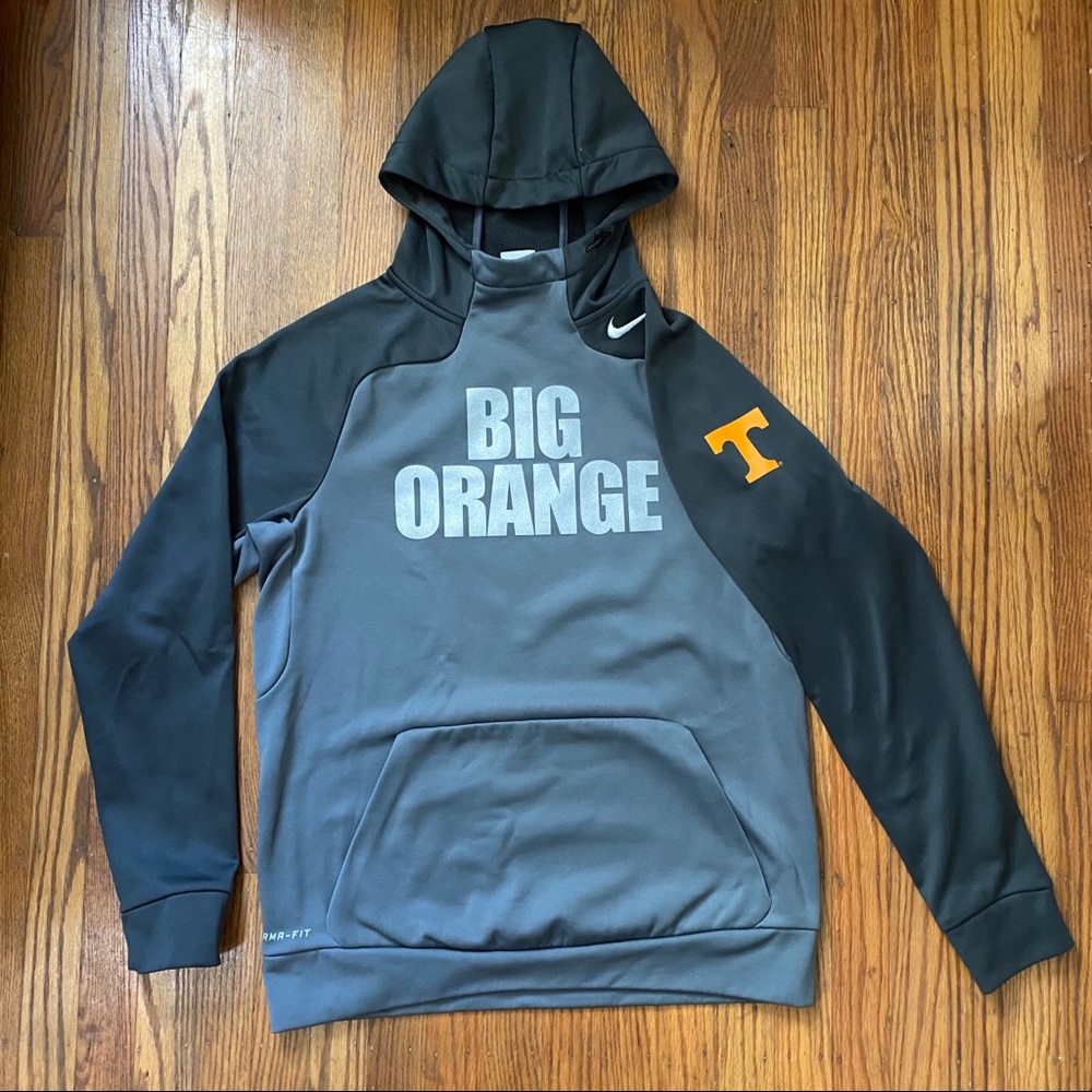 Nike therma fit hoodie